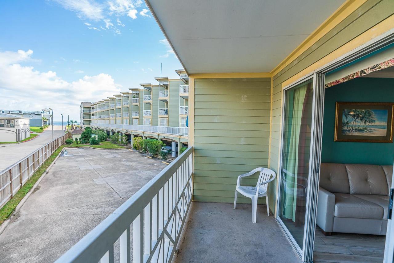 Beachside Bungalow With 2 Pools Hotel Галвестън Екстериор снимка